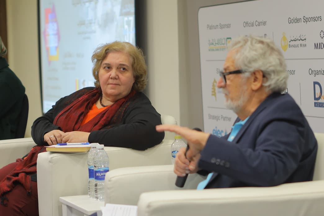 معرض الكتاب يناقش إشكاليات الترجمة الأدبية بين البولندية والعربية